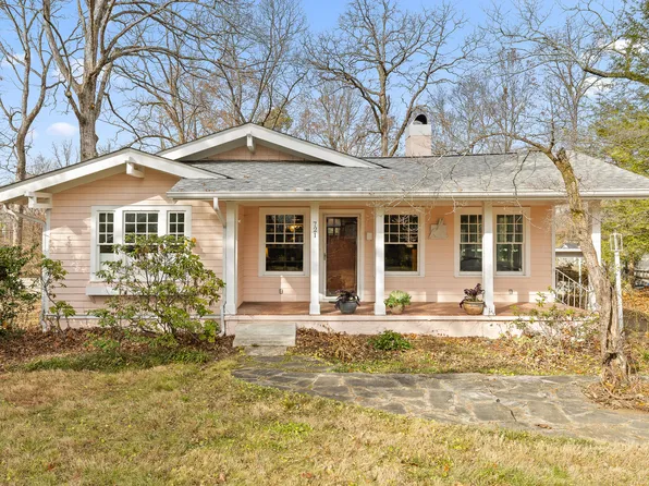 721 James Blvd, Signal Mountain, TN 37377