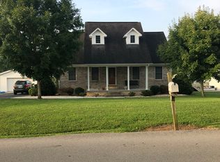 1542 Cave Spring Rd, Albany, KY 42602