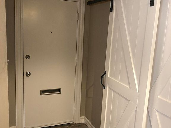 4th image of 252 Shadow Mountain Dr APT D10