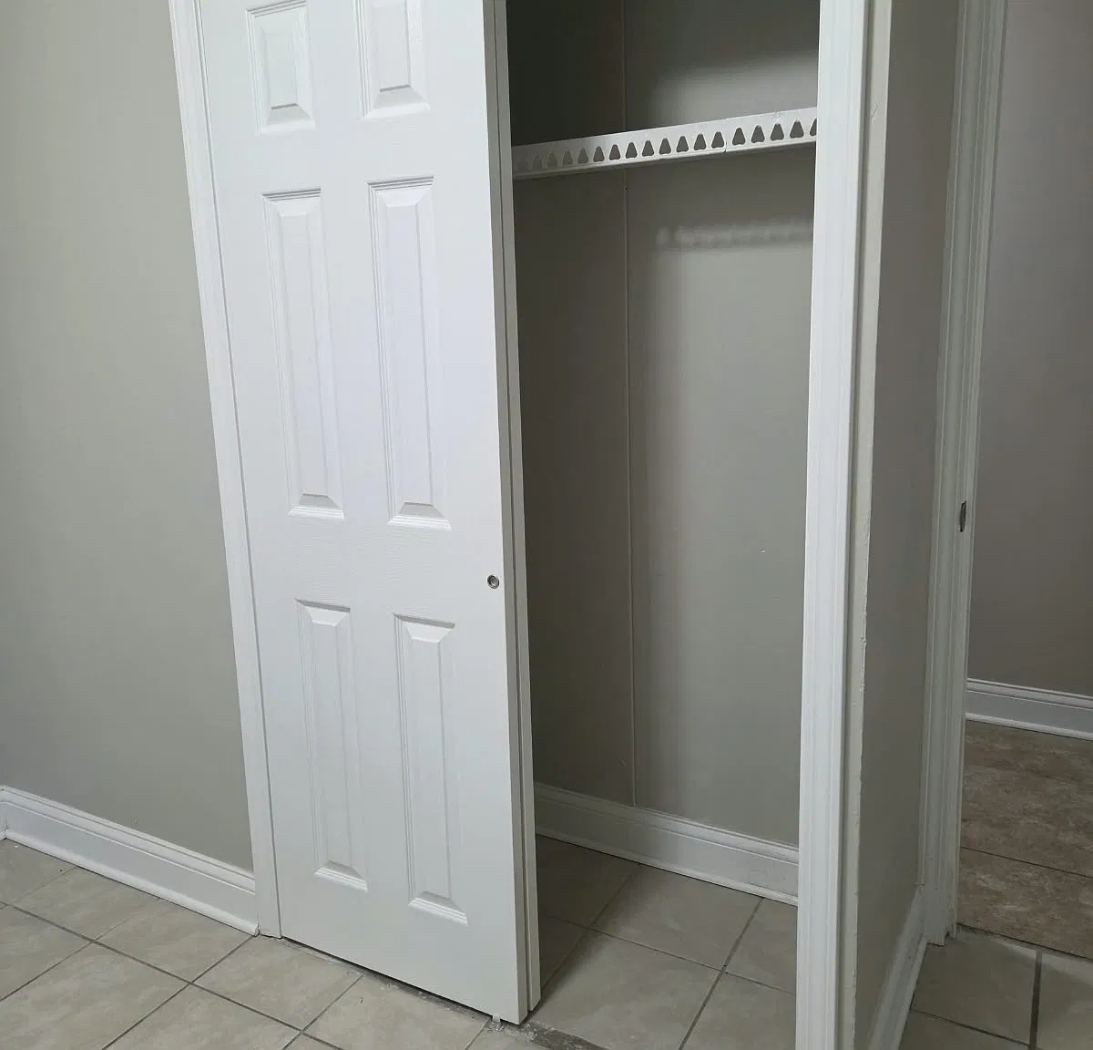3 bed, 936 sqft, $1,295 — Photo 2