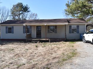365 Main St, Atwood, TN 38220
