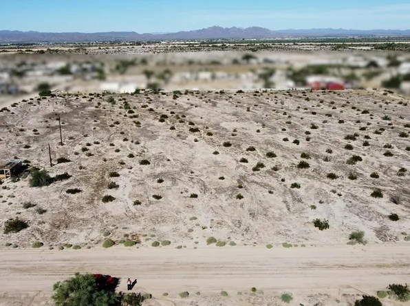 21327 S Cleator Ave, Wellton, AZ 85356