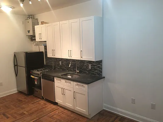 Rented by BIG Management NY | media 9