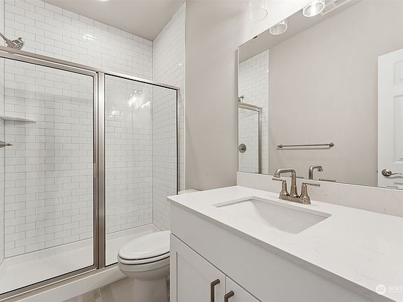 5th image of 10517 Treasure Drive NW #135