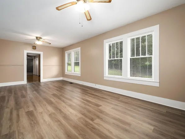 412 Newton Dr, Midfield, AL 35228