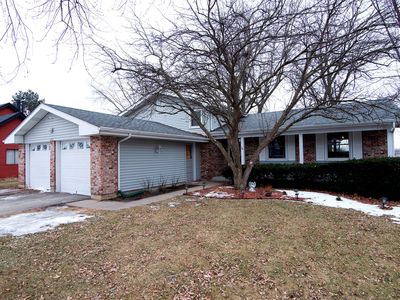 651 Dartmoor Dr, Crystal Lake, IL, 60014