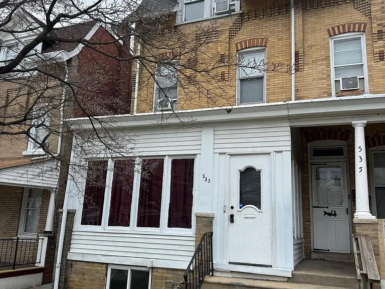 533 Buttonwood St — Photo 1