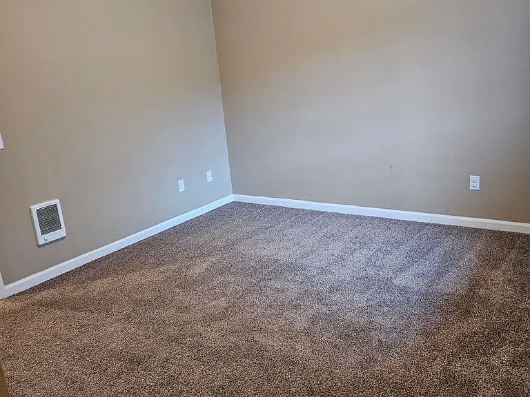Vista Pointe Apartments in South Salem Oregon Comfortable Living Near Shopping and I5 — Photo 17