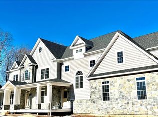 847 Ward Ln, Cheshire, CT 06410