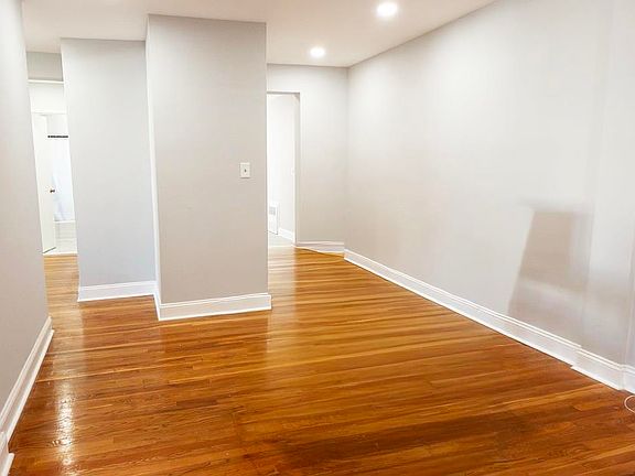3rd image of 154 Bowers St APT 2D