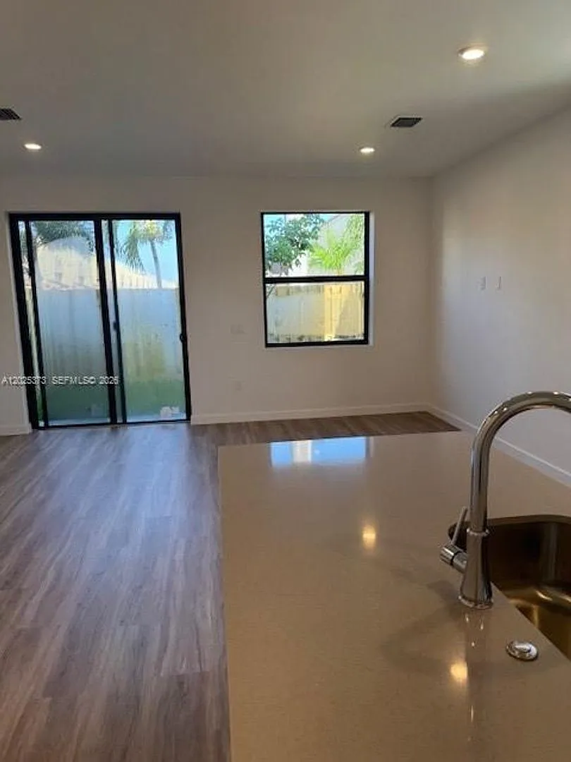 152 NW 10th Terrace 152 D, Florida City, FL 33034 — Photo 3
