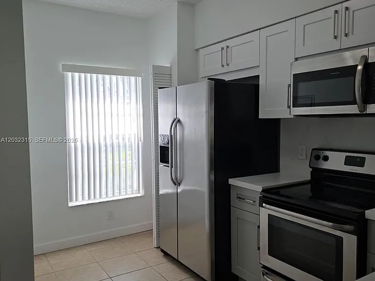 1 Simonton Cir #1 — Photo 2