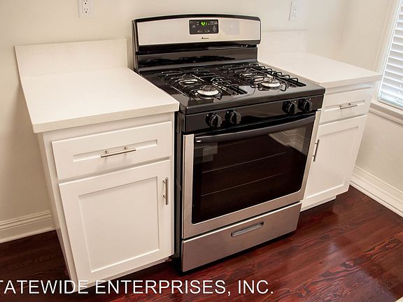 5th image of 530 S Kingsley Dr APT 308