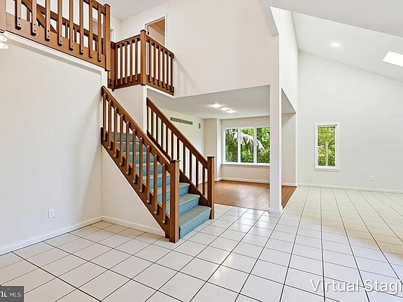 3rd image of 1 Turnberry Way