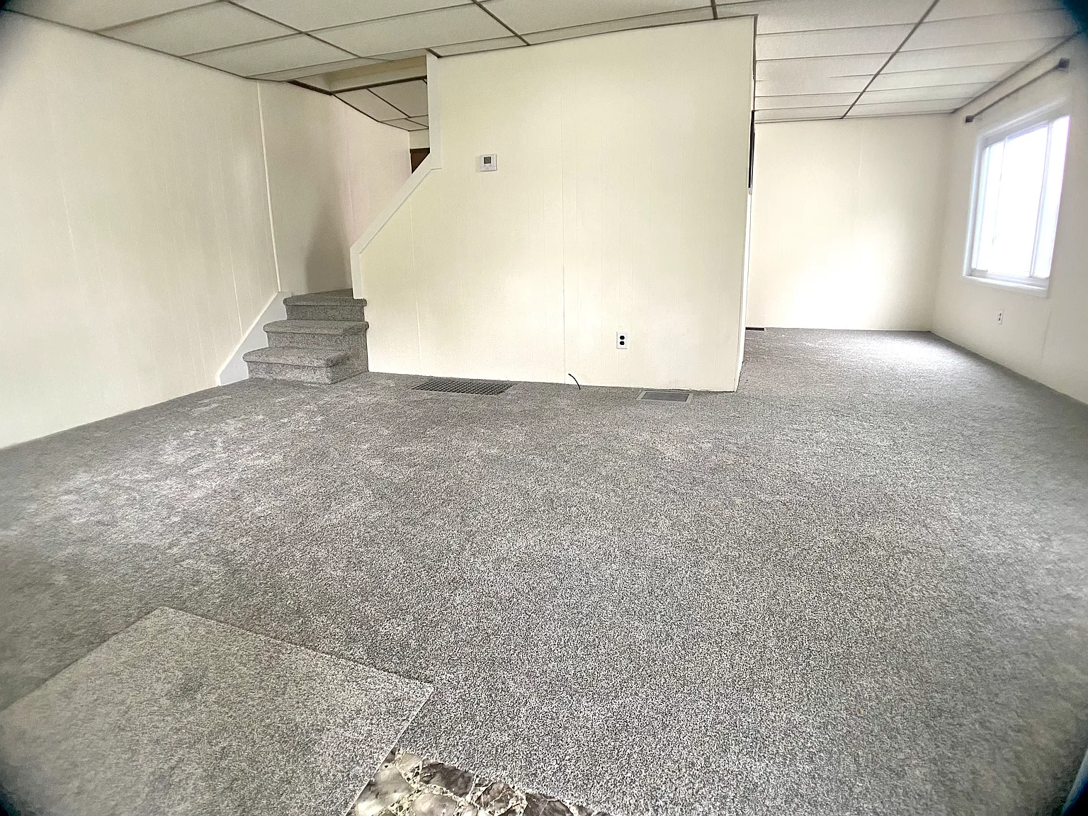 3 bed, 1100 sqft, $1,050 — Photo 2