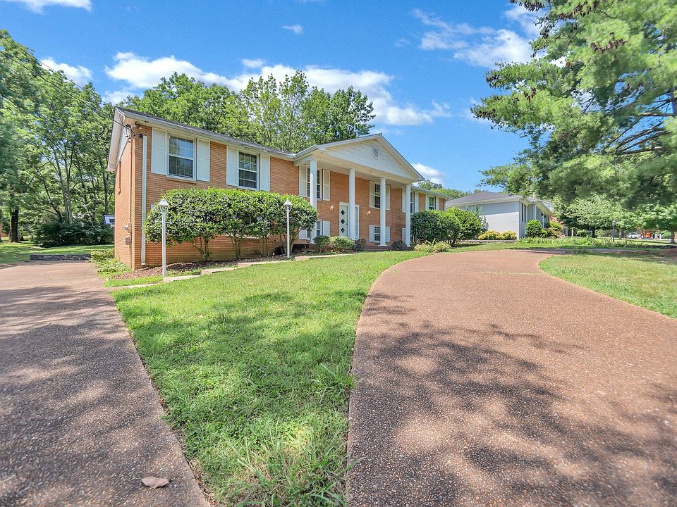1st image of 809 Highland Crest Dr