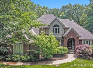 4637 Dunrobin Dr NE, Belmont, MI 49306