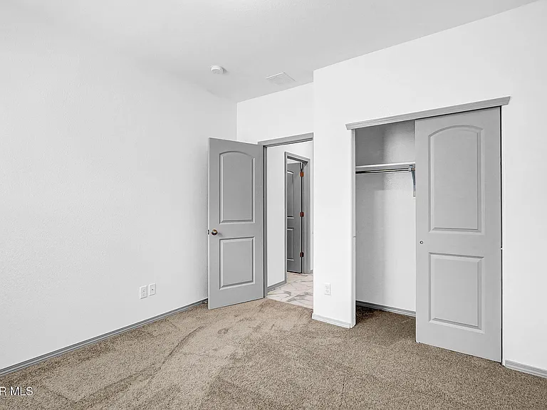 1657 Asbury St — Photo 34