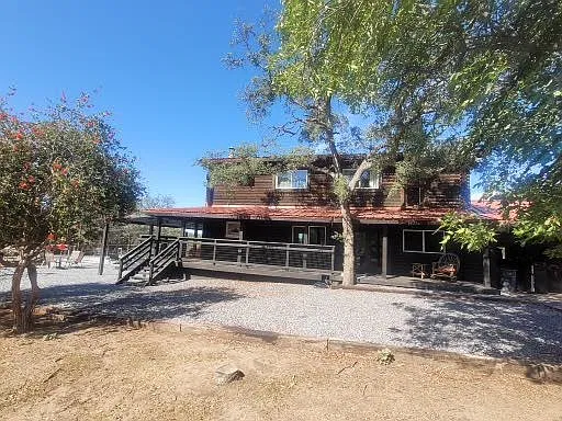 3 bed, 2200 sqft, $4,200 — Photo 3
