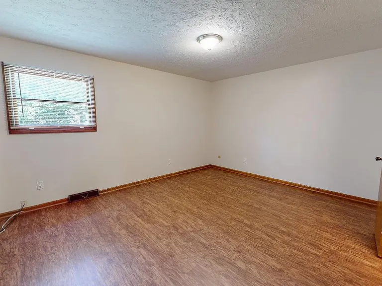 5483 Archway Dr — Photo 15