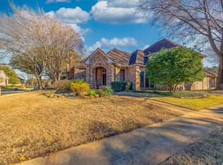 2200 Castle Rock Rd, Arlington, TX 76006