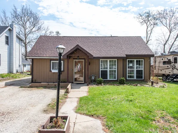 26709 105th St, Trevor, WI 53179