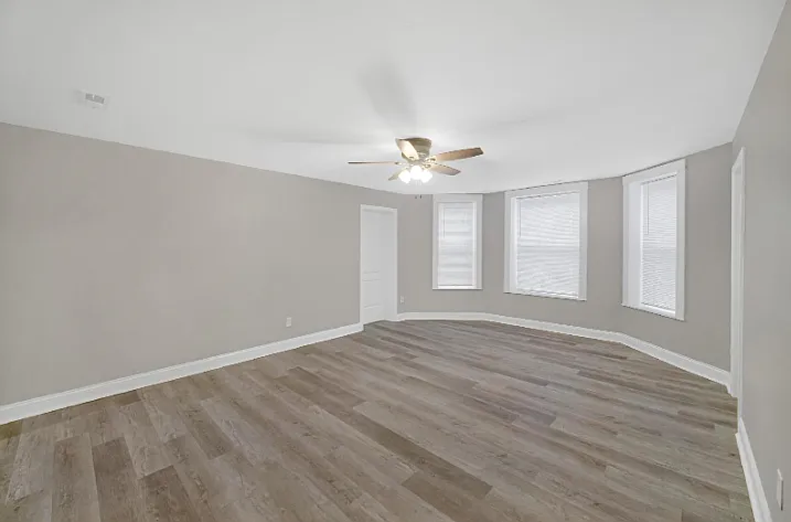 215-215 East St #3 — Photo 4