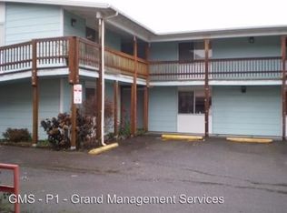 852 S 4th St APT 4, Coos Bay, OR 97420