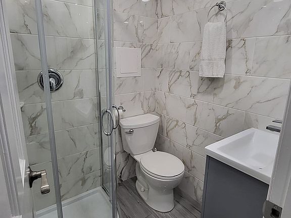 4th image of 48-11 59th St Floor 1
