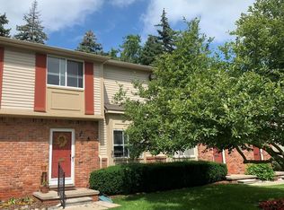 1813 Torquay Ave #7, Royal Oak, MI 48073