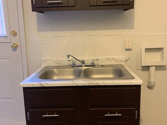 5th image of 3029 Pera Ave