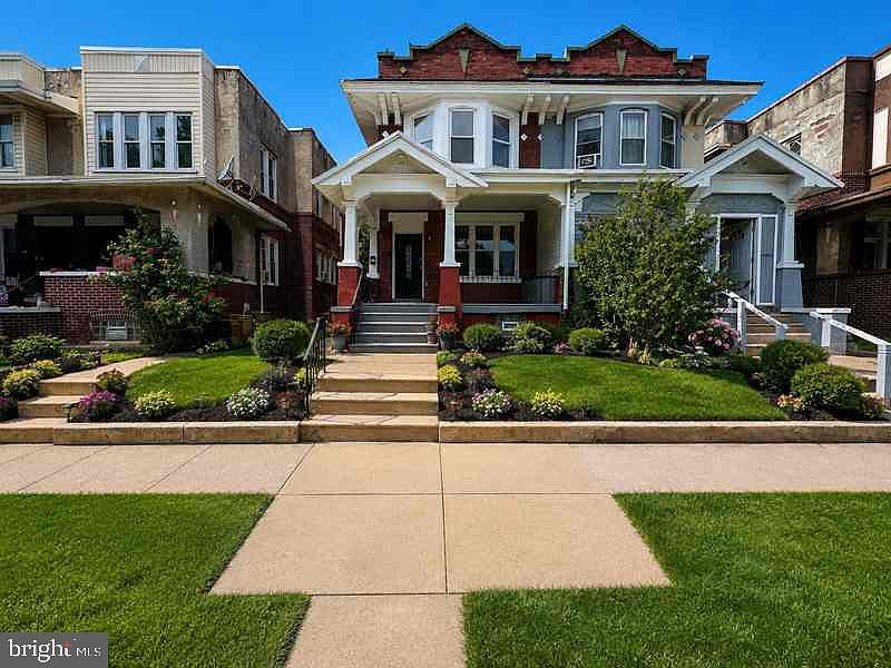 1st image of 437 W Roosevelt Blvd