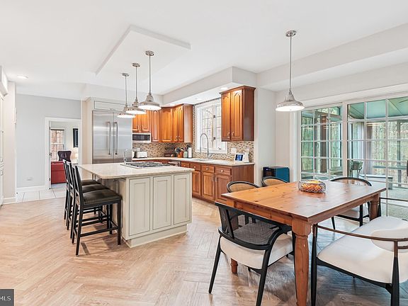 3rd image of 11912 Whispering Oak Ct