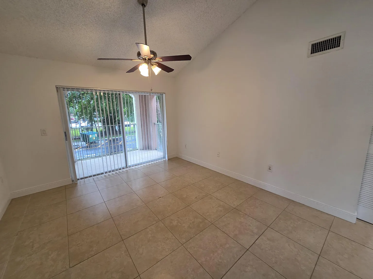 1 bed, 1.0 bath, 618 sqft, $1,875 — Photo 4