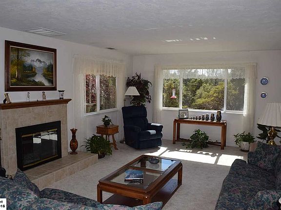 3rd image of 21760 Renee Ct
