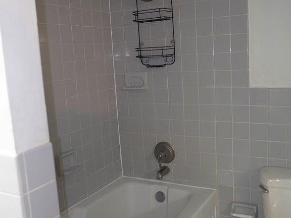 3rd image of 5400 Wissahickon Ave APT 8