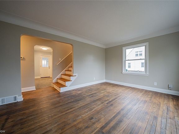 4th image of 17824 Dalewood Ave