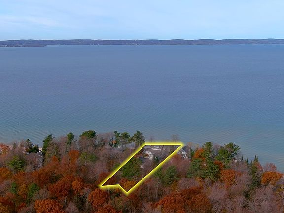 5th image of 2755 Shore Wood Dr