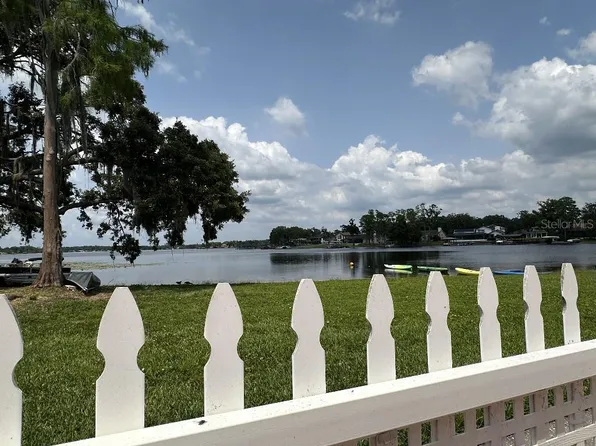2557 Cedar Cypress Ct, Tampa, FL 33618