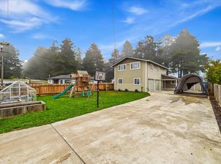 1998 Simmons Rd, Eureka, CA 95503