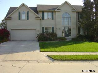 14003 Hartman Ave, Omaha, NE 68116