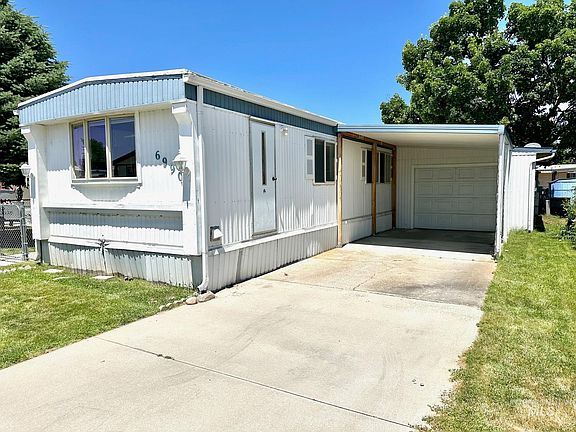 3rd image of 6990 W Royal Glen Ln