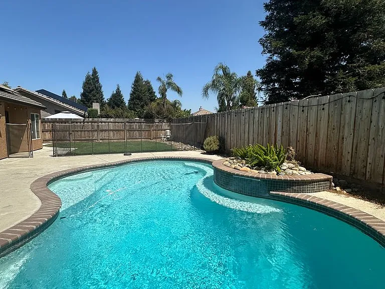 2526 S Jensen St — Photo 15