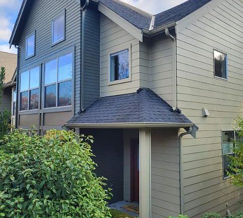 2nd image of 2817 S Columbian Way #2817
