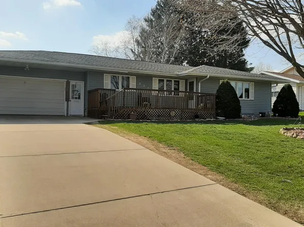 507 N 2nd St, Caledonia, MN 55921