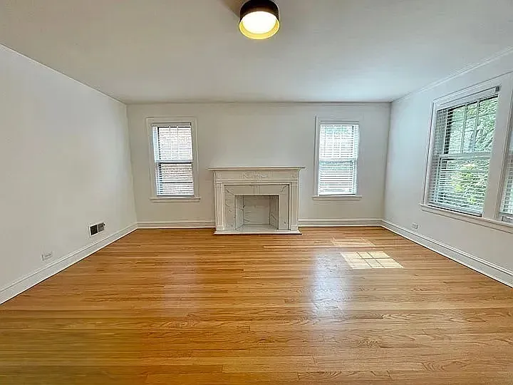5801 N Richmond St #1 — Photo 8