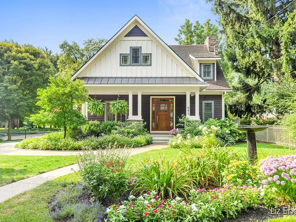 441 Spear St, Saugatuck, MI 49453