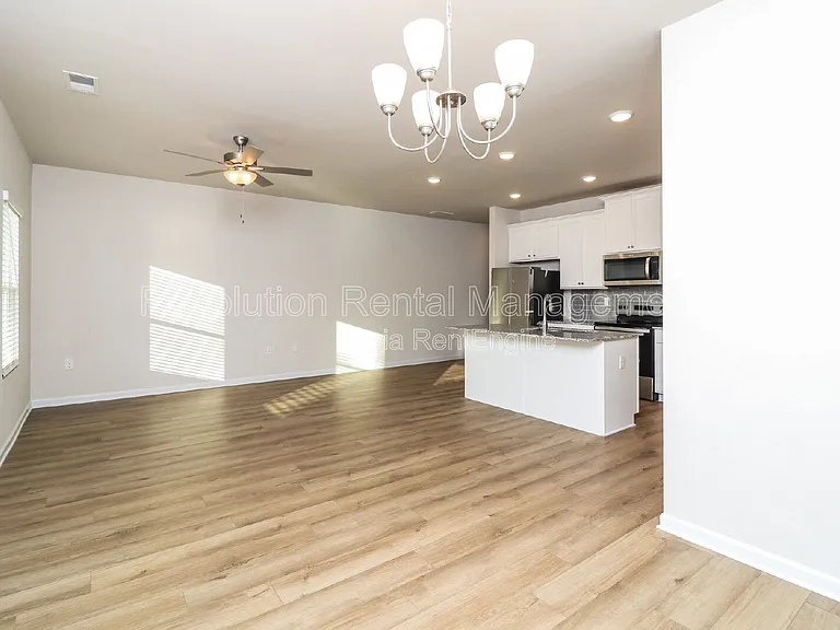 1002 Merritt Dr #2 — Photo 7