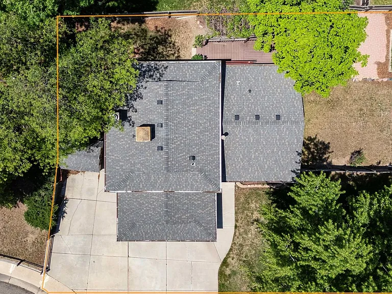 6893 Gray Cir — Photo 37