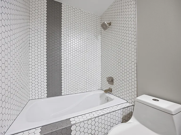 1240 Barton Hills Dr #105 — Photo 18